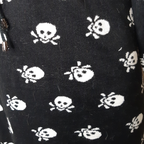 Knit Skull Dress - Picture 3 of 11